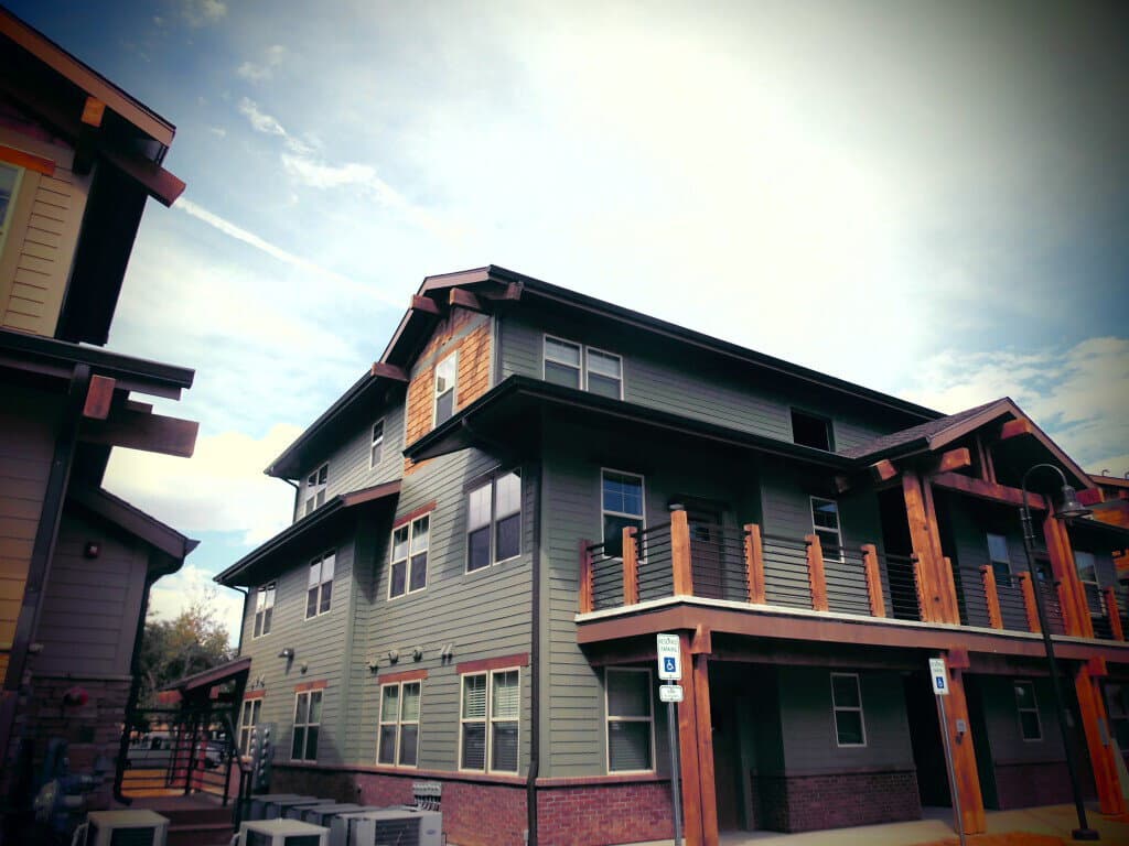 Carriage House Apartments - Image 8