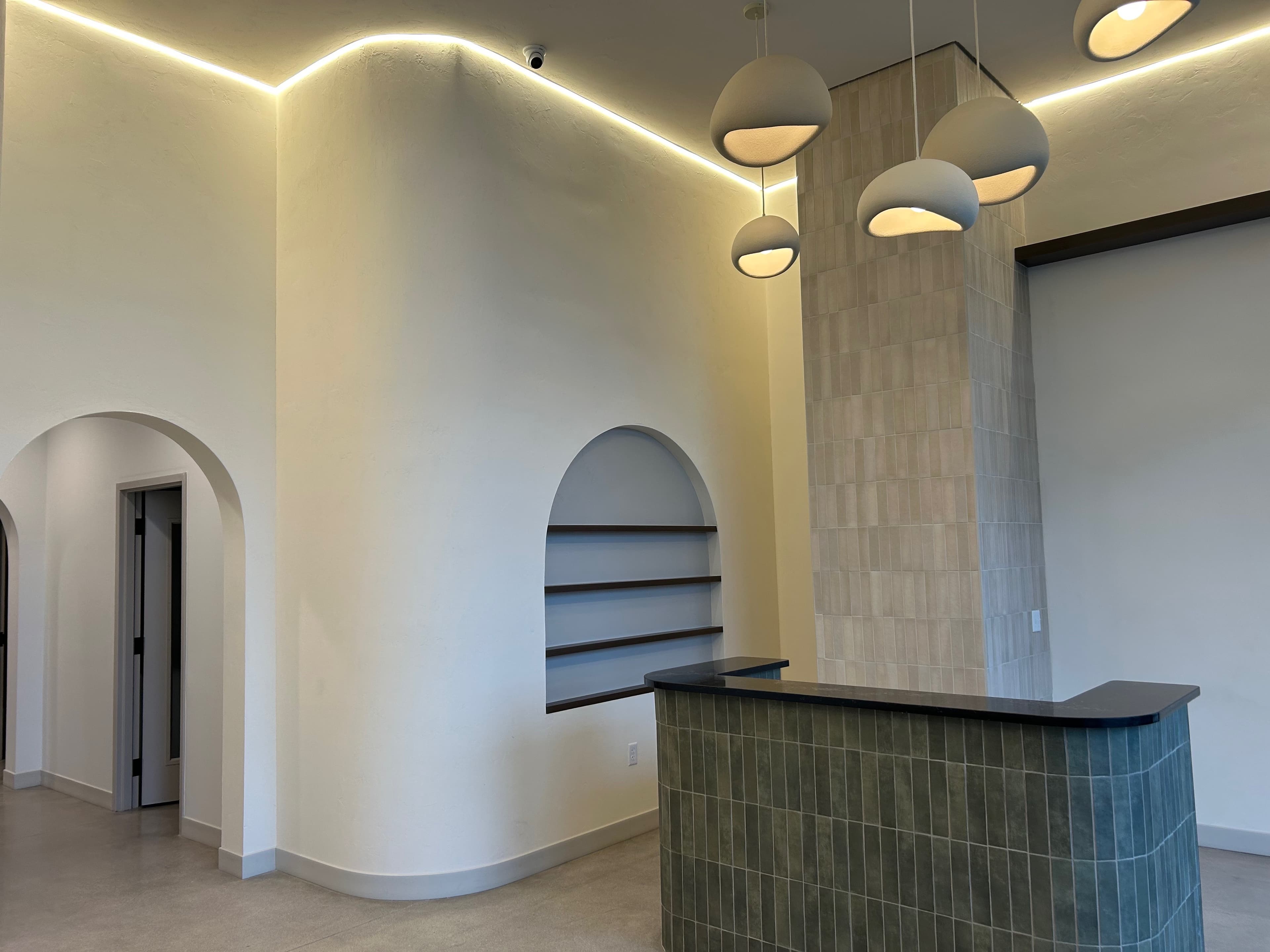 The Luxe & Lads Room - Image 5